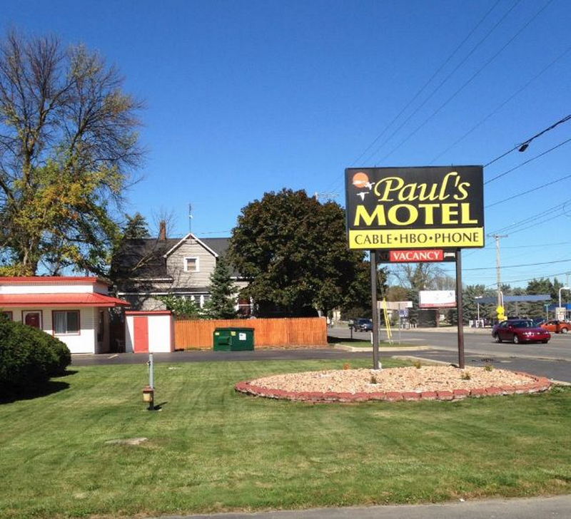 Pauls Motel of Bay City (Hammerbachers Motel) - Web Listing Photo (newer photo)